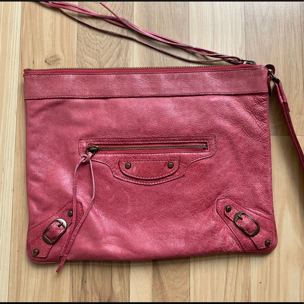 💋 Balenciaga Clutch/Wristlet /Pouch -so lovely 💖
